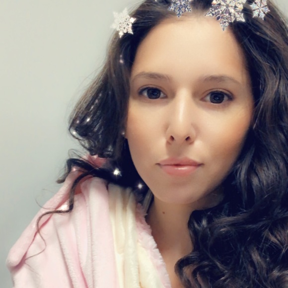 Meet your Posher, Janet - Picture 1 of 1